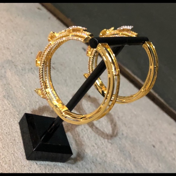 Butterfly Tri-color Hoop Earrings - Picture 4 of 5